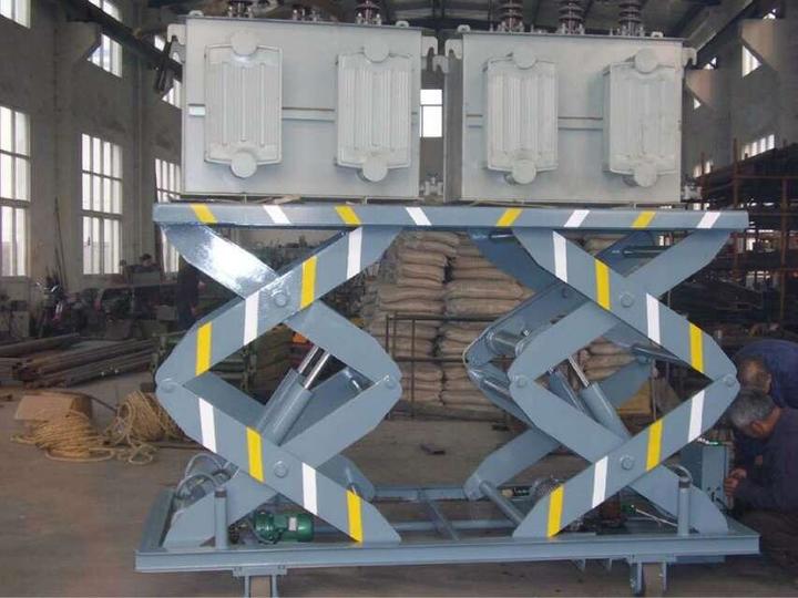 軌道行走移動升（shēng）降平台