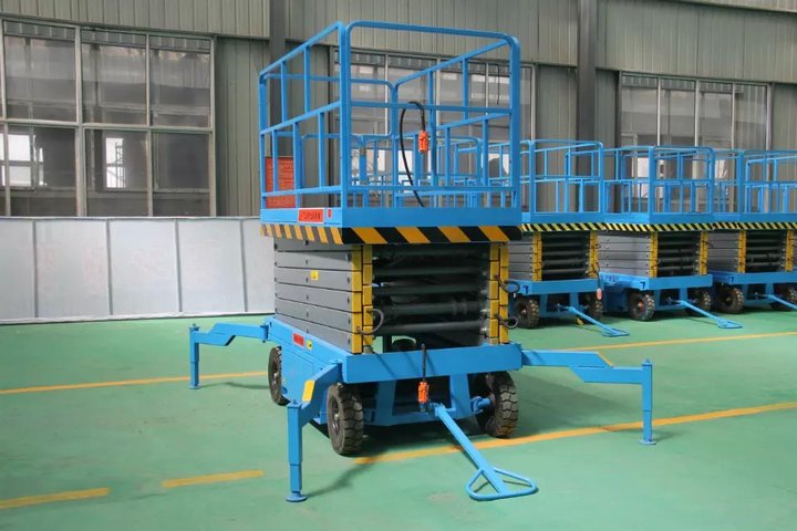 移動（dòng）10米升（shēng）降作業平台