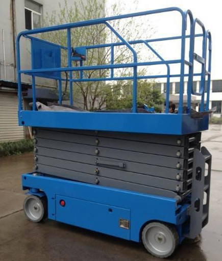 自行式（shì）液壓升降機