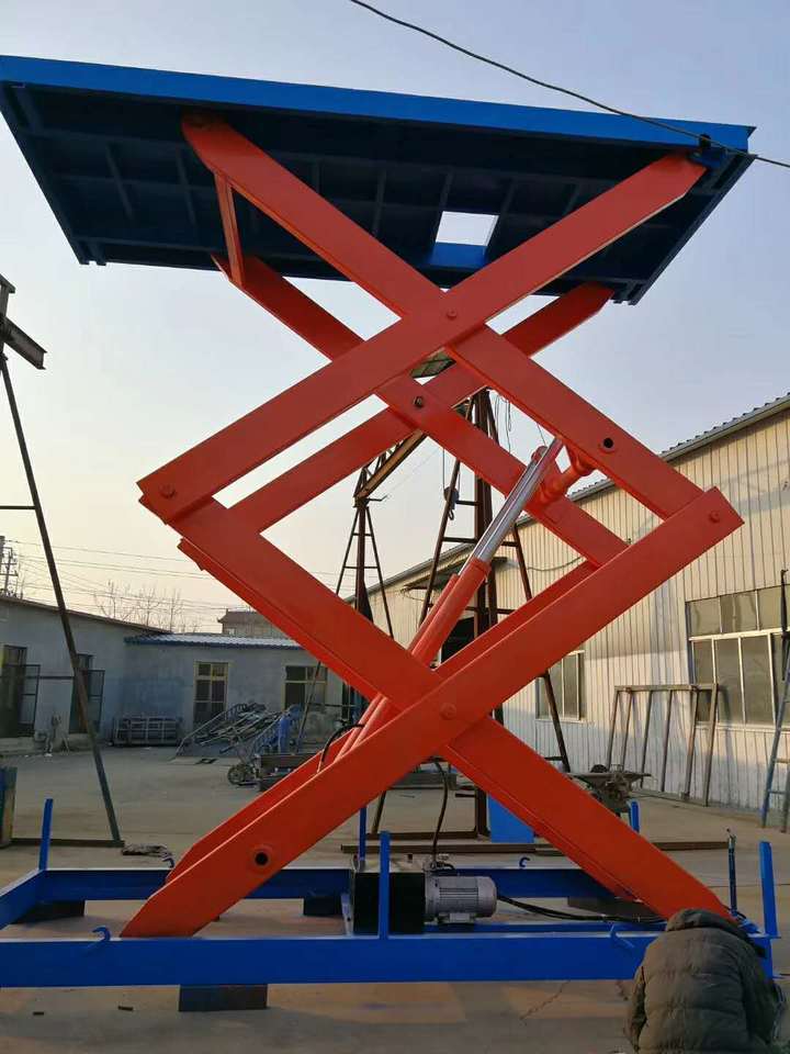 剪叉（chā）式液壓升降貨梯