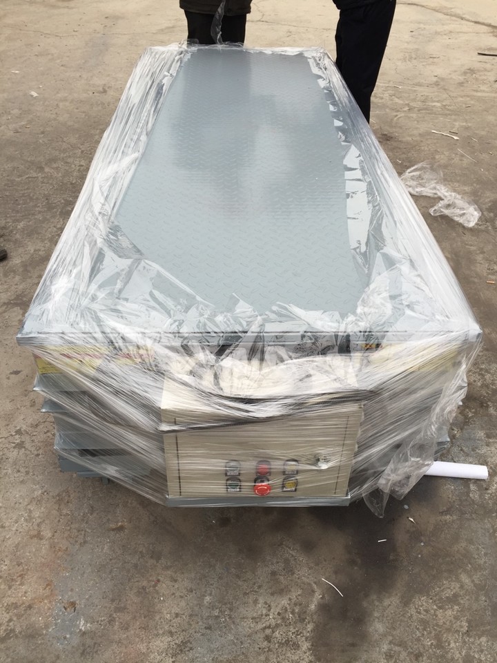 軌道行走式升降平台