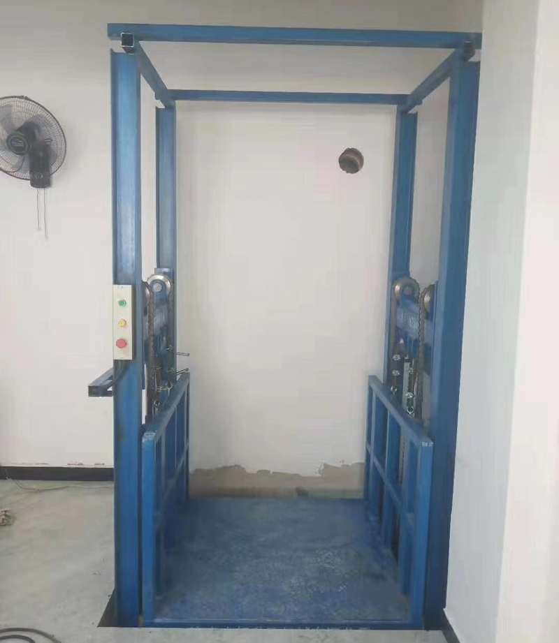 小型（xíng）鏈（liàn）條式升降貨梯（tī）