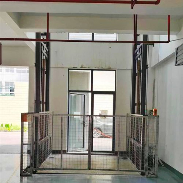 導軌式（shì）升降貨梯